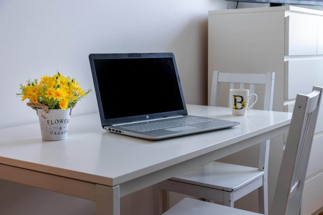 Milano City Apartments - Parking And Comfort - Spacious Apt Up To 8 Pax Eksteriør billede