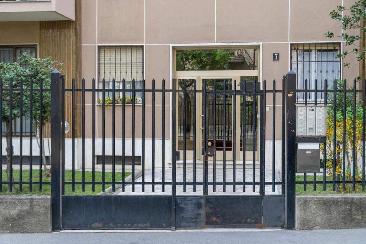 Milano City Apartments - Parking And Comfort - Spacious Apt Up To 8 Pax Eksteriør billede