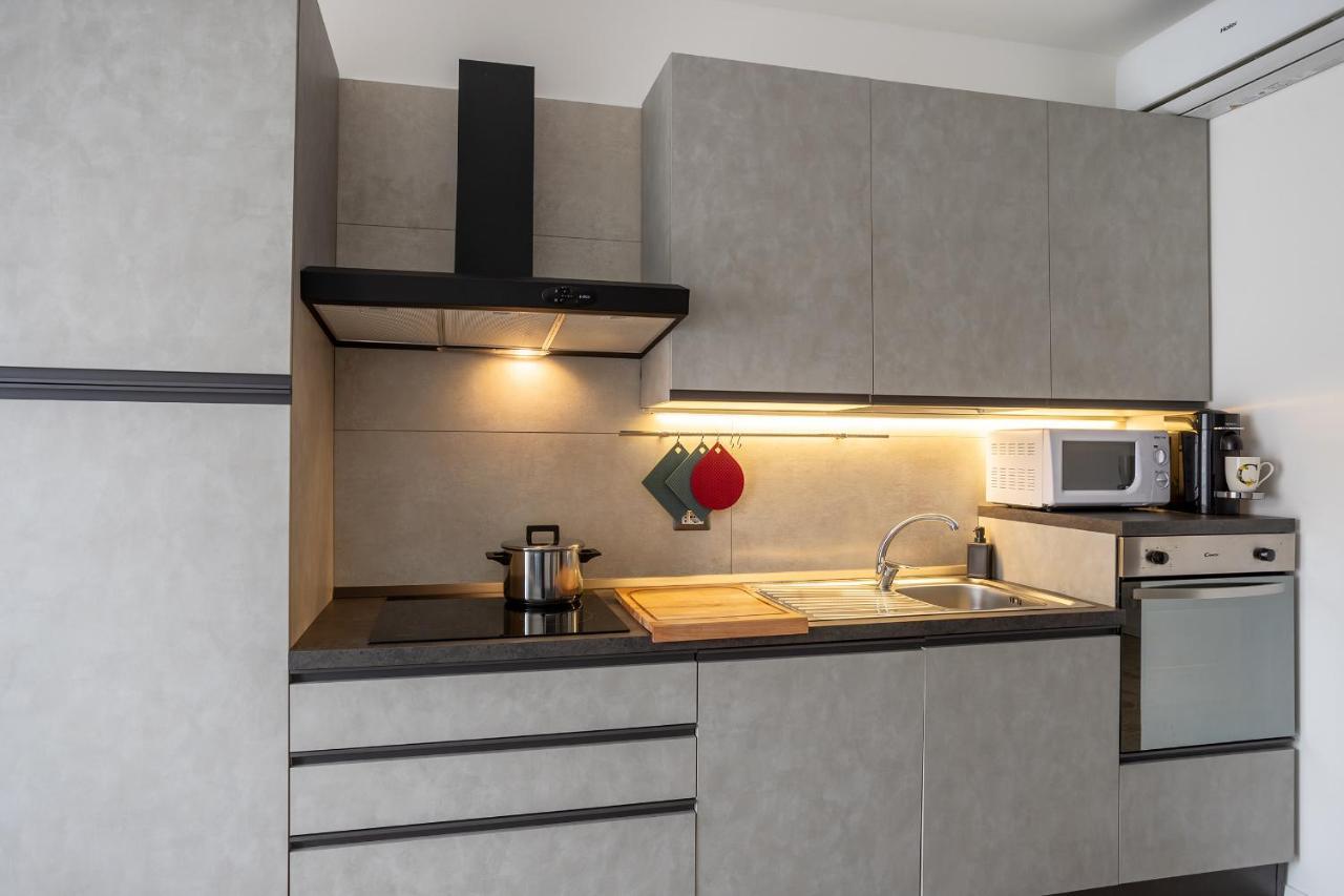 Milano City Apartments - Parking And Comfort - Spacious Apt Up To 8 Pax Eksteriør billede